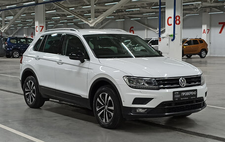 Volkswagen Tiguan II, 2019 год, 2 362 000 рублей, 3 фотография