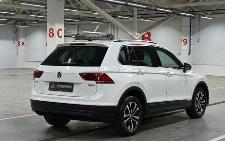 Volkswagen Tiguan II, 2019 год, 2 362 000 рублей, 6 фотография