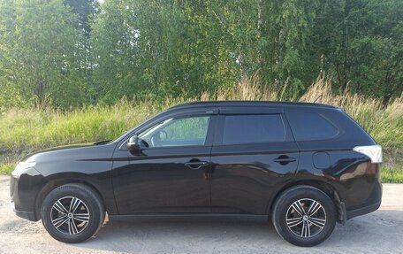 Mitsubishi Outlander III рестайлинг 3, 2012 год, 1 370 000 рублей, 8 фотография