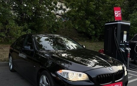 BMW 5 серия, 2013 год, 2 900 000 рублей, 3 фотография