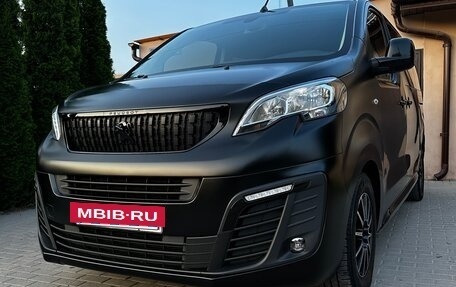 Peugeot Traveller I, 2021 год, 3 090 000 рублей, 2 фотография