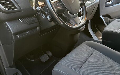 Peugeot Traveller I, 2021 год, 3 090 000 рублей, 8 фотография