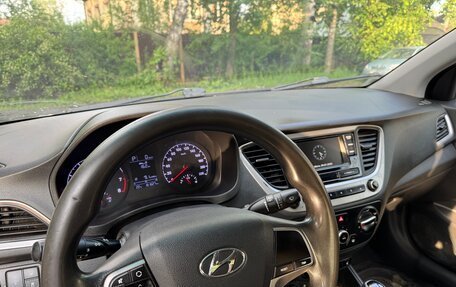 Hyundai Solaris II рестайлинг, 2018 год, 689 000 рублей, 6 фотография