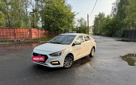 Hyundai Solaris II рестайлинг, 2018 год, 689 000 рублей, 3 фотография