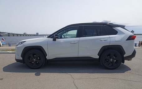 Toyota RAV4, 2020 год, 3 390 000 рублей, 3 фотография