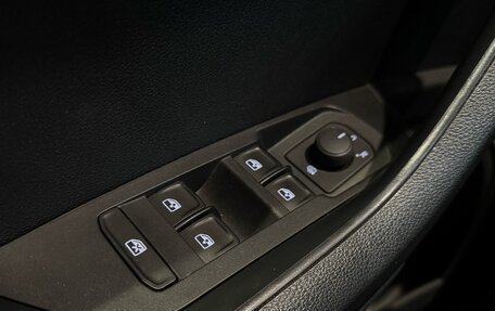 Skoda Karoq I, 2021 год, 2 610 000 рублей, 19 фотография