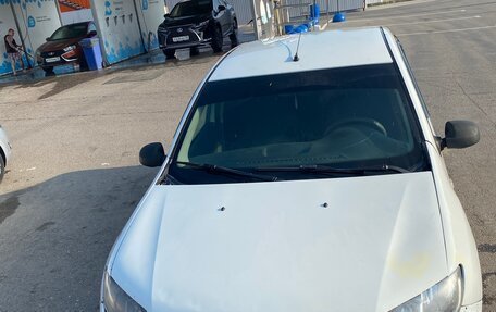 Renault Logan II, 2018 год, 255 000 рублей, 1 фотография