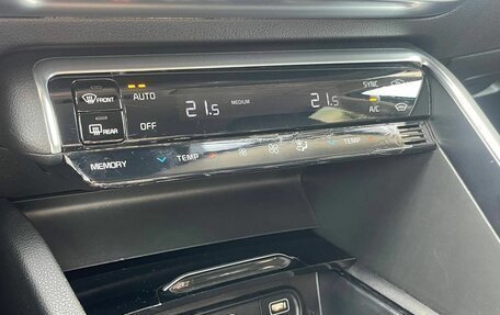 KIA K5, 2020 год, 2 550 000 рублей, 30 фотография