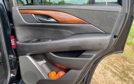 Cadillac Escalade IV, 2019 год, 7 200 000 рублей, 12 фотография