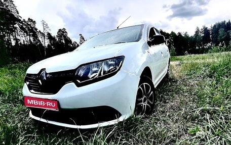 Renault Sandero II рестайлинг, 2017 год, 595 000 рублей, 1 фотография