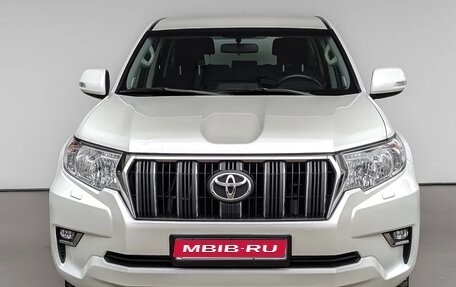 Toyota Land Cruiser Prado 150 рестайлинг 2, 2018 год, 4 200 000 рублей, 1 фотография