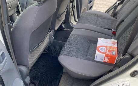Toyota RAV4, 2002 год, 790 000 рублей, 14 фотография