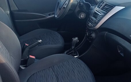 Hyundai Solaris II рестайлинг, 2015 год, 1 150 000 рублей, 7 фотография