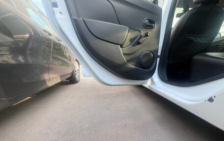 Renault Sandero II рестайлинг, 2017 год, 595 000 рублей, 25 фотография