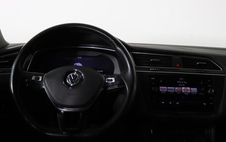Volkswagen Tiguan II, 2018 год, 2 989 990 рублей, 10 фотография