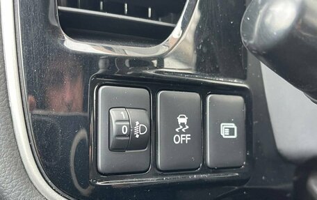 Mitsubishi Outlander III рестайлинг 3, 2019 год, 1 849 000 рублей, 21 фотография