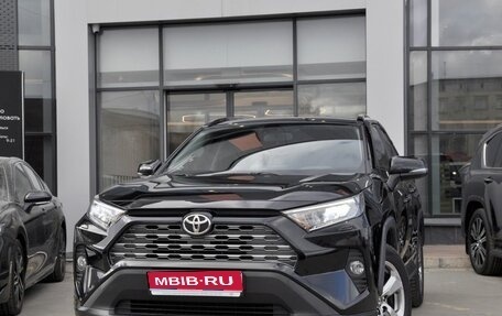 Toyota RAV4, 2019 год, 2 730 000 рублей, 1 фотография