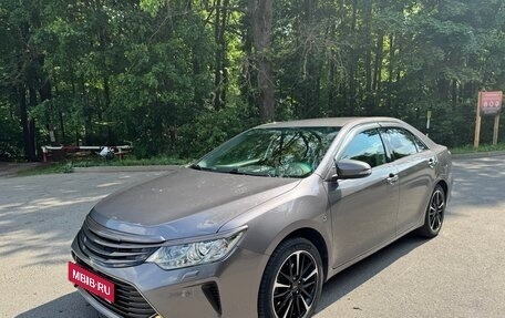 Toyota Camry, 2016 год, 2 525 000 рублей, 8 фотография