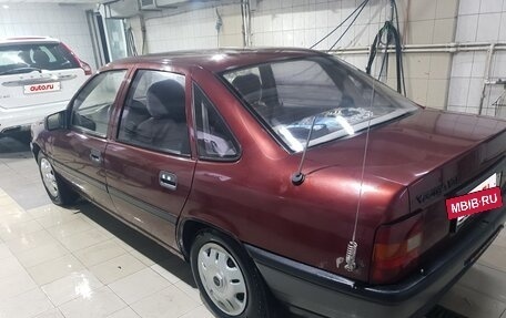 Opel Vectra A, 1989 год, 160 000 рублей, 2 фотография
