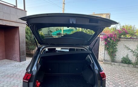 Volkswagen Tiguan II, 2021 год, 2 950 000 рублей, 8 фотография