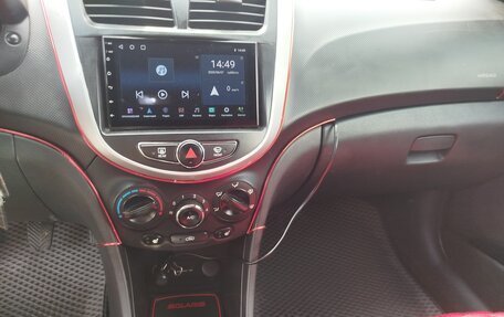 Hyundai Solaris II рестайлинг, 2011 год, 600 000 рублей, 10 фотография