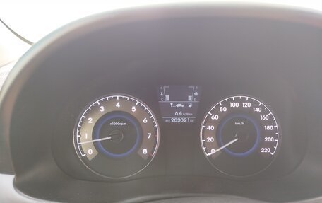 Hyundai Solaris II рестайлинг, 2011 год, 600 000 рублей, 18 фотография