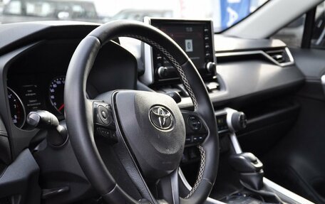 Toyota RAV4, 2019 год, 2 730 000 рублей, 2 фотография