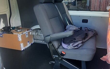 Volkswagen Transporter T5 рестайлинг, 2014 год, 1 330 000 рублей, 10 фотография