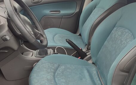 Peugeot 206, 2001 год, 260 000 рублей, 13 фотография