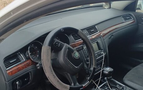 Skoda Superb III рестайлинг, 2012 год, 620 000 рублей, 5 фотография