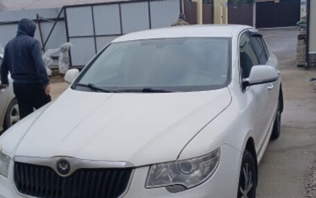 Skoda Superb III рестайлинг, 2012 год, 620 000 рублей, 3 фотография