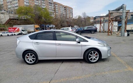 Toyota Prius, 2012 год, 830 000 рублей, 6 фотография