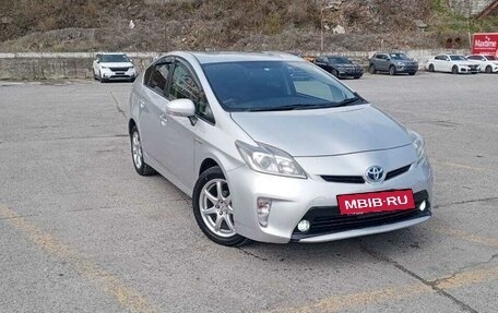 Toyota Prius, 2012 год, 830 000 рублей, 10 фотография