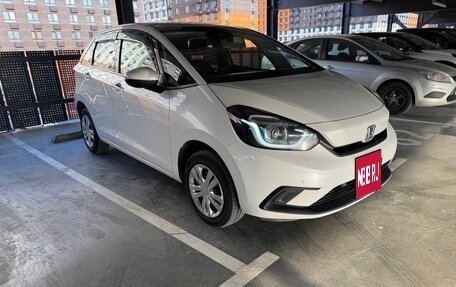 Honda Fit, 2022 год, 1 650 000 рублей, 3 фотография