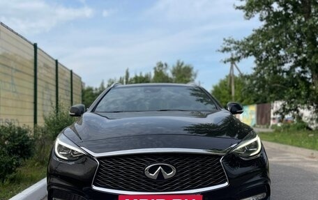 Infiniti QX30, 2017 год, 2 900 000 рублей, 2 фотография