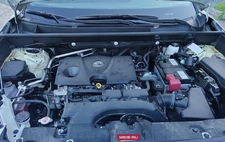 Toyota RAV4, 2022 год, 4 050 000 рублей, 6 фотография