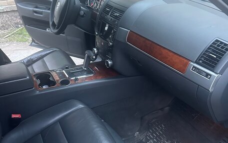 Volkswagen Touareg III, 2006 год, 820 000 рублей, 11 фотография