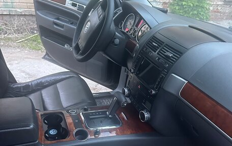 Volkswagen Touareg III, 2006 год, 820 000 рублей, 12 фотография