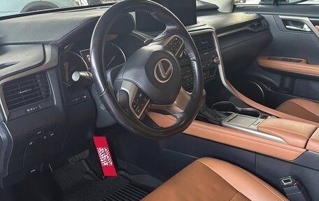 Lexus RX IV рестайлинг, 2021 год, 5 700 000 рублей, 3 фотография