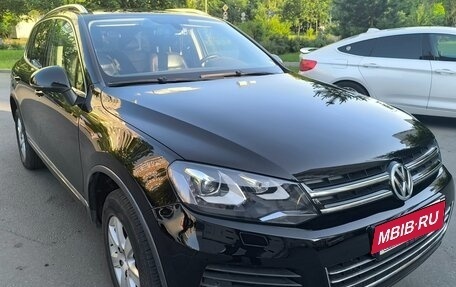 Volkswagen Touareg III, 2011 год, 1 800 000 рублей, 3 фотография