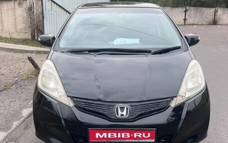 Honda Fit III, 2012 год, 990 000 рублей, 1 фотография