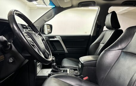 Toyota Land Cruiser Prado 150 рестайлинг 2, 2018 год, 4 889 000 рублей, 10 фотография