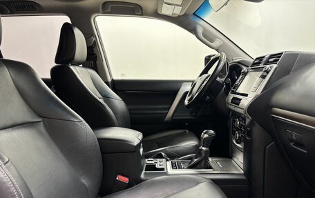 Toyota Land Cruiser Prado 150 рестайлинг 2, 2018 год, 4 889 000 рублей, 11 фотография