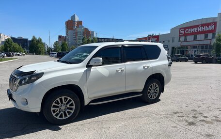 Toyota Land Cruiser Prado 150 рестайлинг 2, 2016 год, 3 900 000 рублей, 5 фотография
