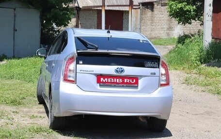 Toyota Prius, 2012 год, 1 050 000 рублей, 6 фотография