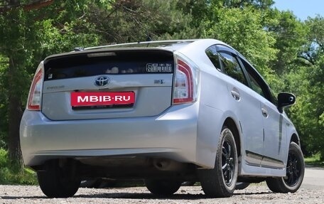 Toyota Prius, 2012 год, 1 050 000 рублей, 10 фотография