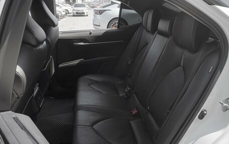 Toyota Camry, 2021 год, 3 360 000 рублей, 9 фотография