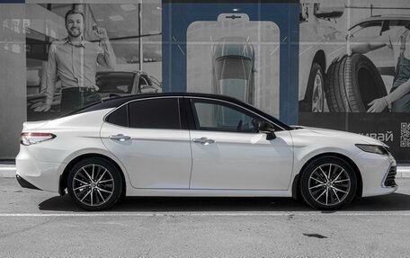 Toyota Camry, 2021 год, 3 360 000 рублей, 5 фотография