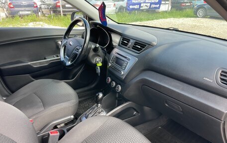 KIA Rio III рестайлинг, 2015 год, 996 000 рублей, 10 фотография