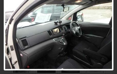 Toyota ISis I, 2010 год, 1 600 000 рублей, 21 фотография